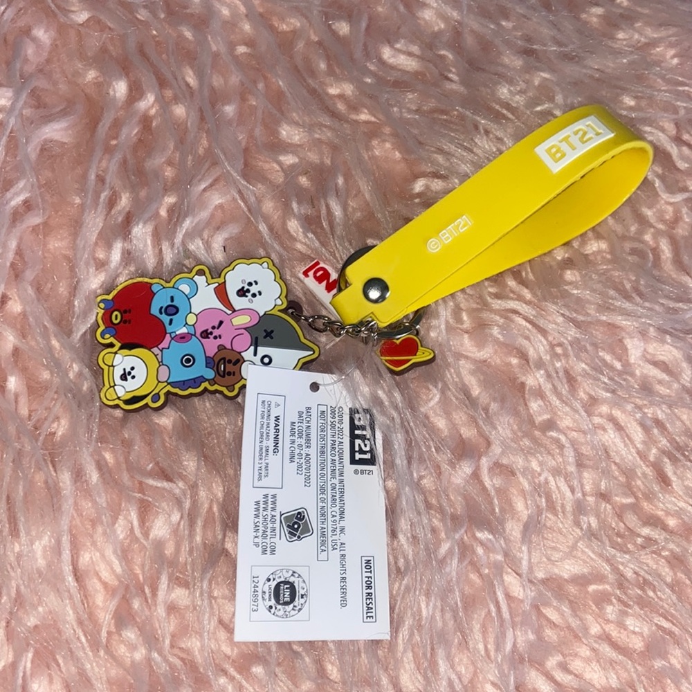 BT21 Round One Exclusive KeyChain w/ Charms Yellow Wristlet